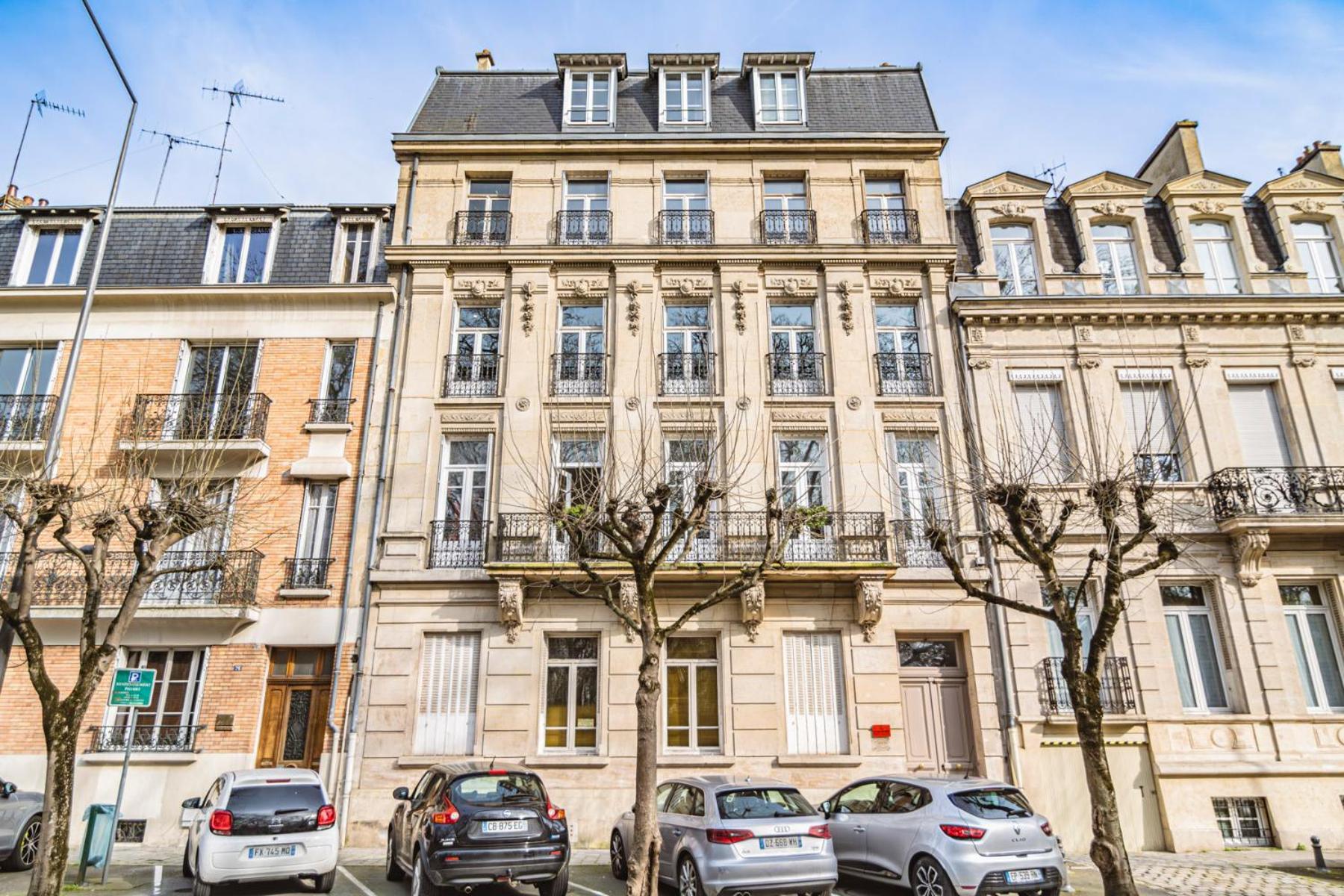 L'Elegance Vue Parc Apartment Reims Exterior photo